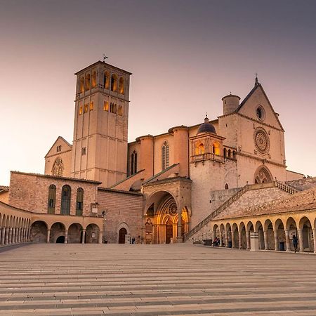 Le Volte Di Via Portica Appartement Assisi Buitenkant foto